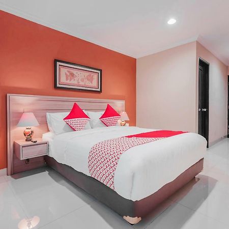 Capital O 534 Sriwijaya Hotel Jakarta Exterior photo