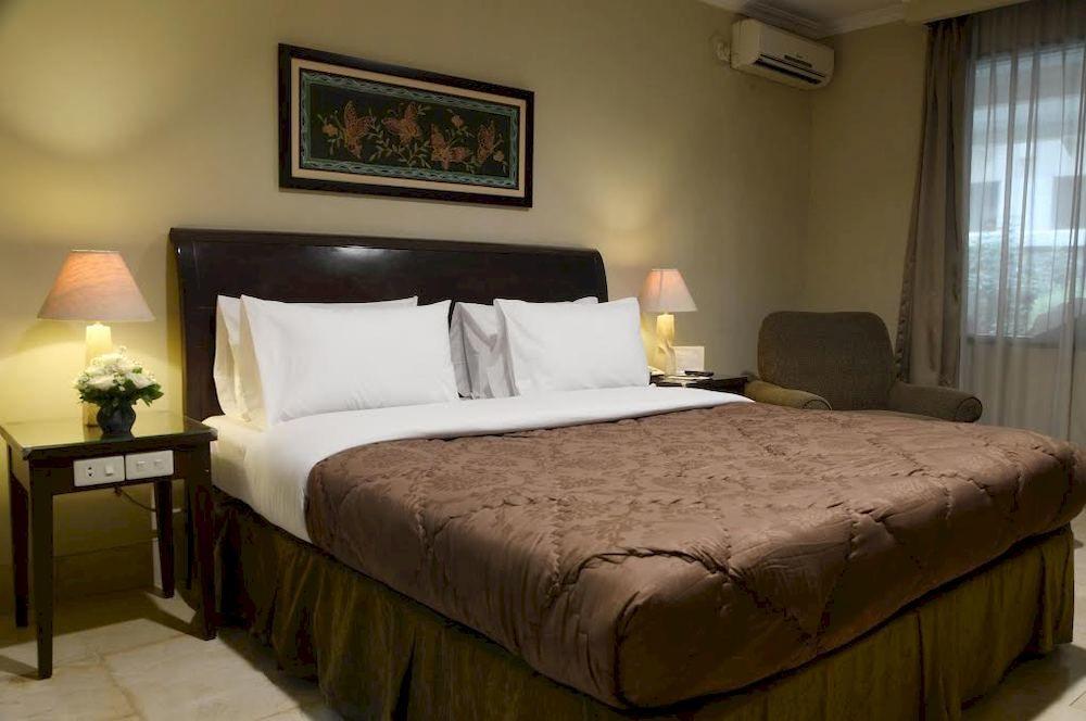 Capital O 534 Sriwijaya Hotel Jakarta Exterior photo