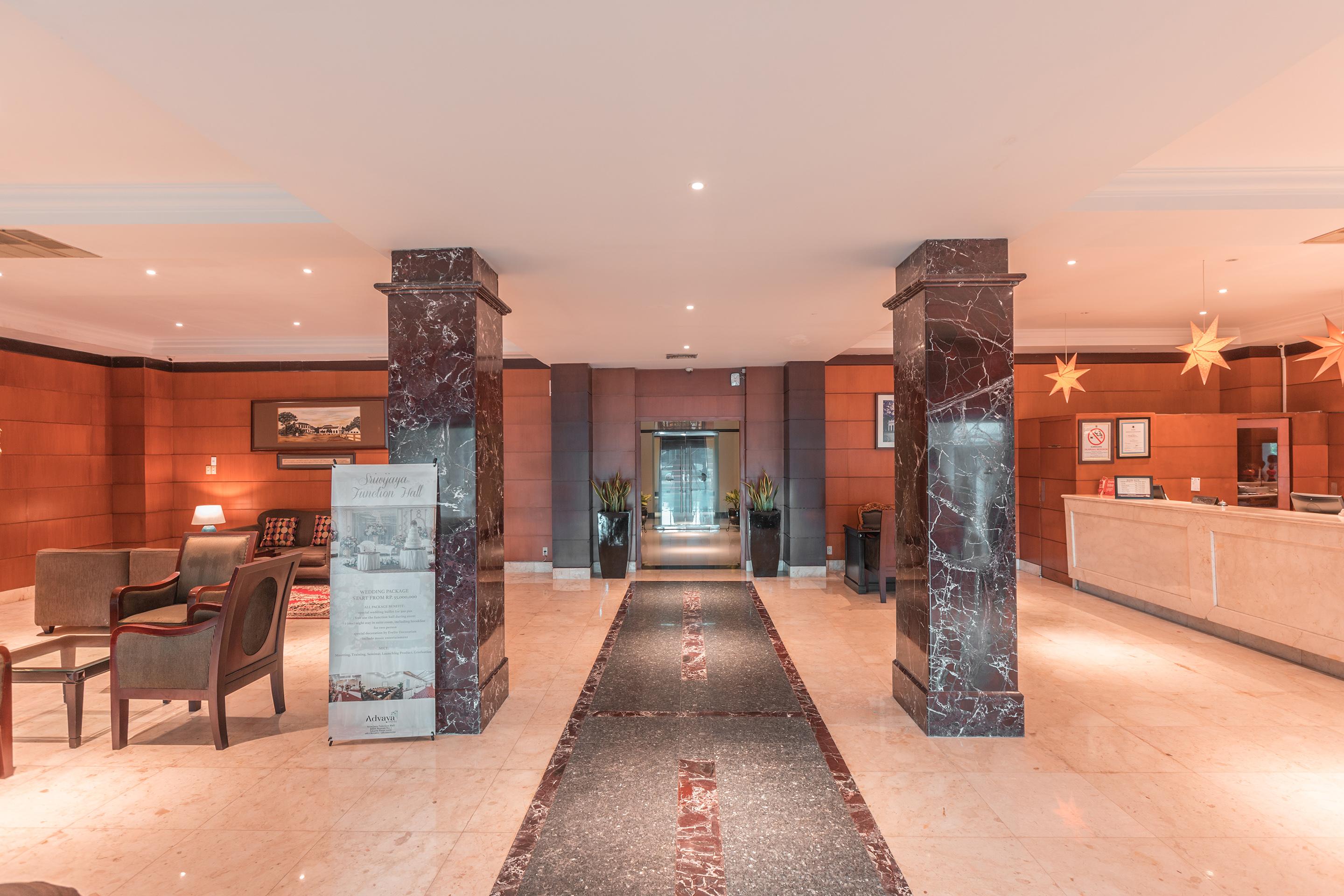 Capital O 534 Sriwijaya Hotel Jakarta Exterior photo
