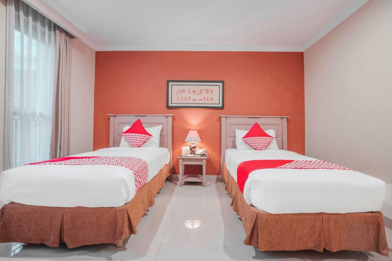 Capital O 534 Sriwijaya Hotel Jakarta Exterior photo