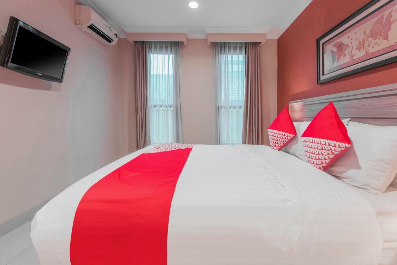 Capital O 534 Sriwijaya Hotel Jakarta Exterior photo