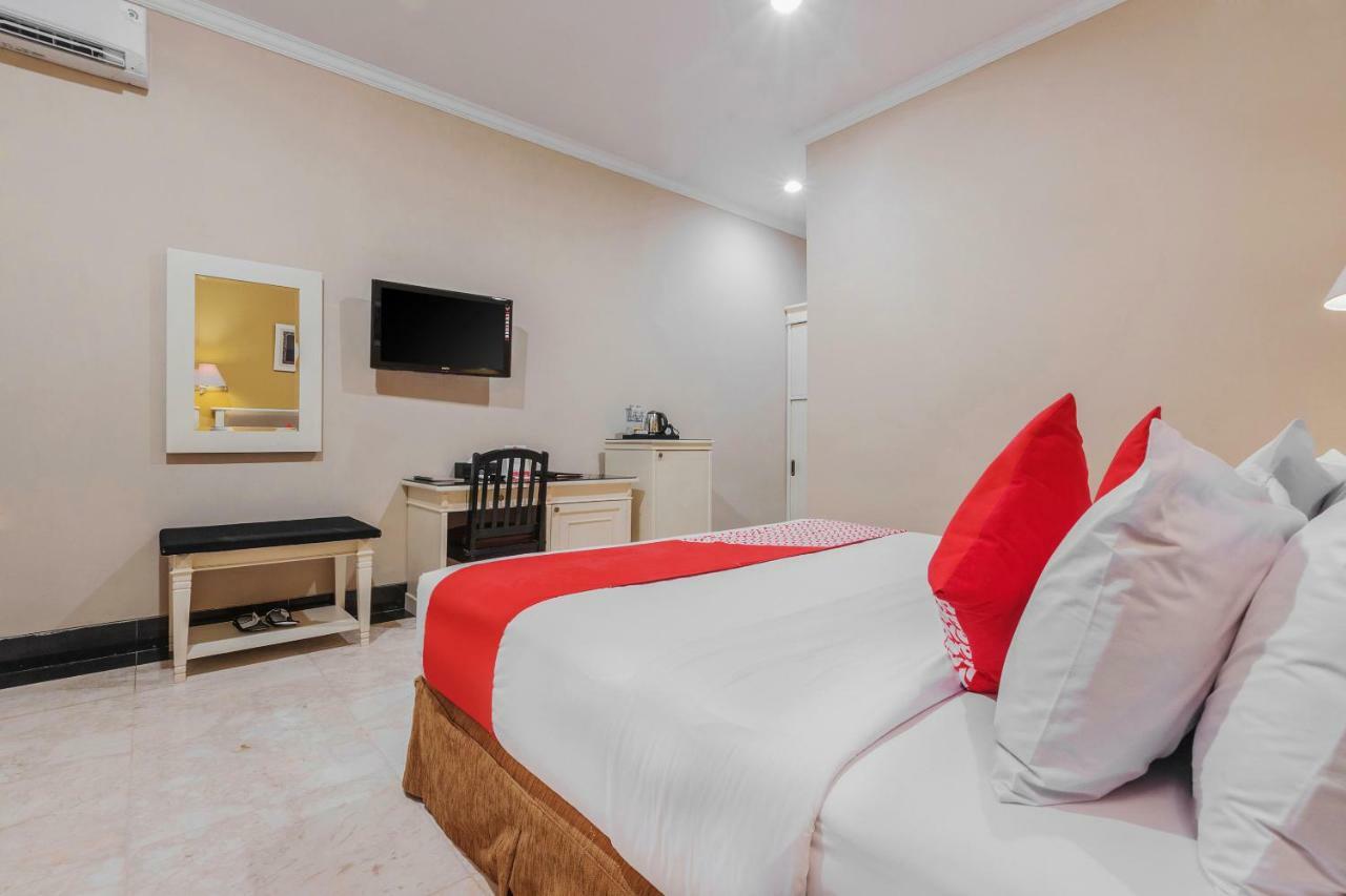 Capital O 534 Sriwijaya Hotel Jakarta Exterior photo