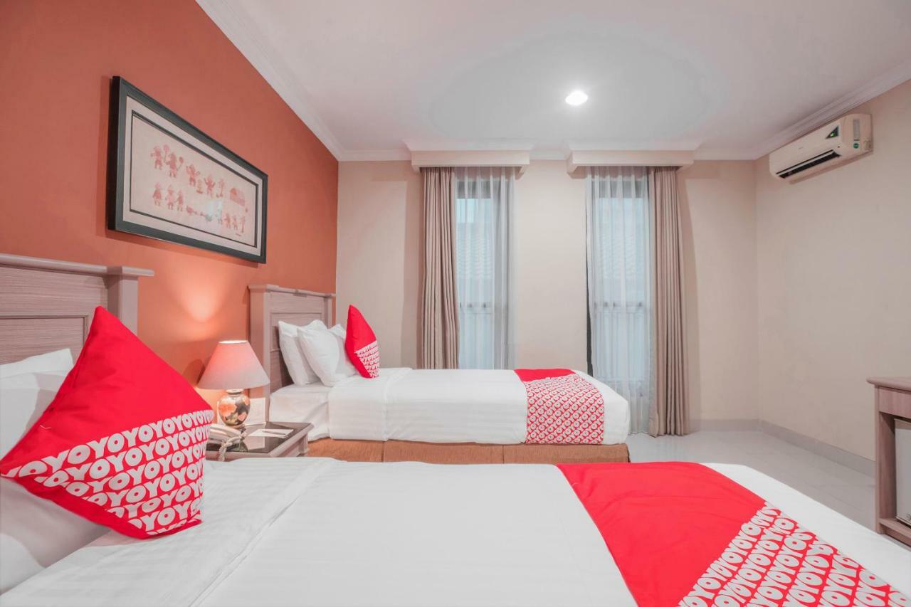 Capital O 534 Sriwijaya Hotel Jakarta Exterior photo