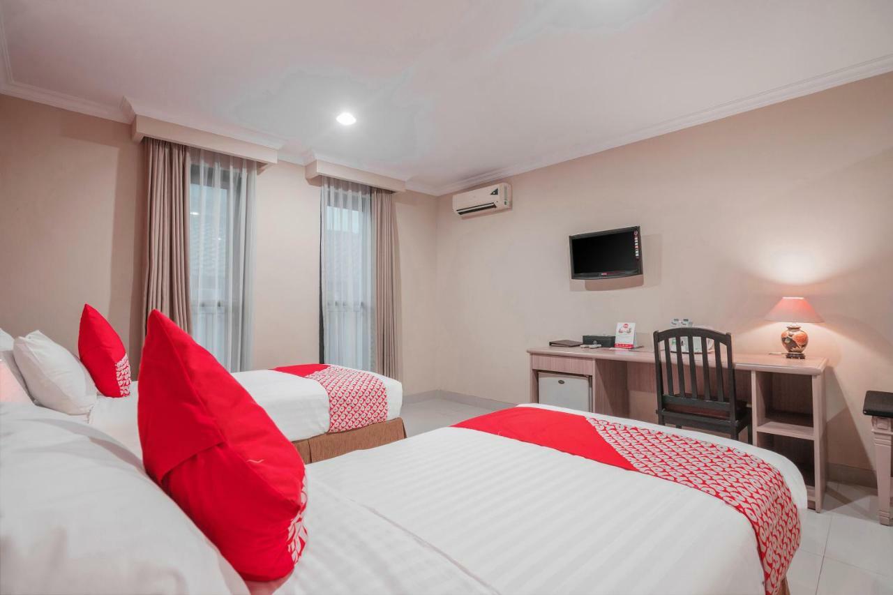 Capital O 534 Sriwijaya Hotel Jakarta Exterior photo