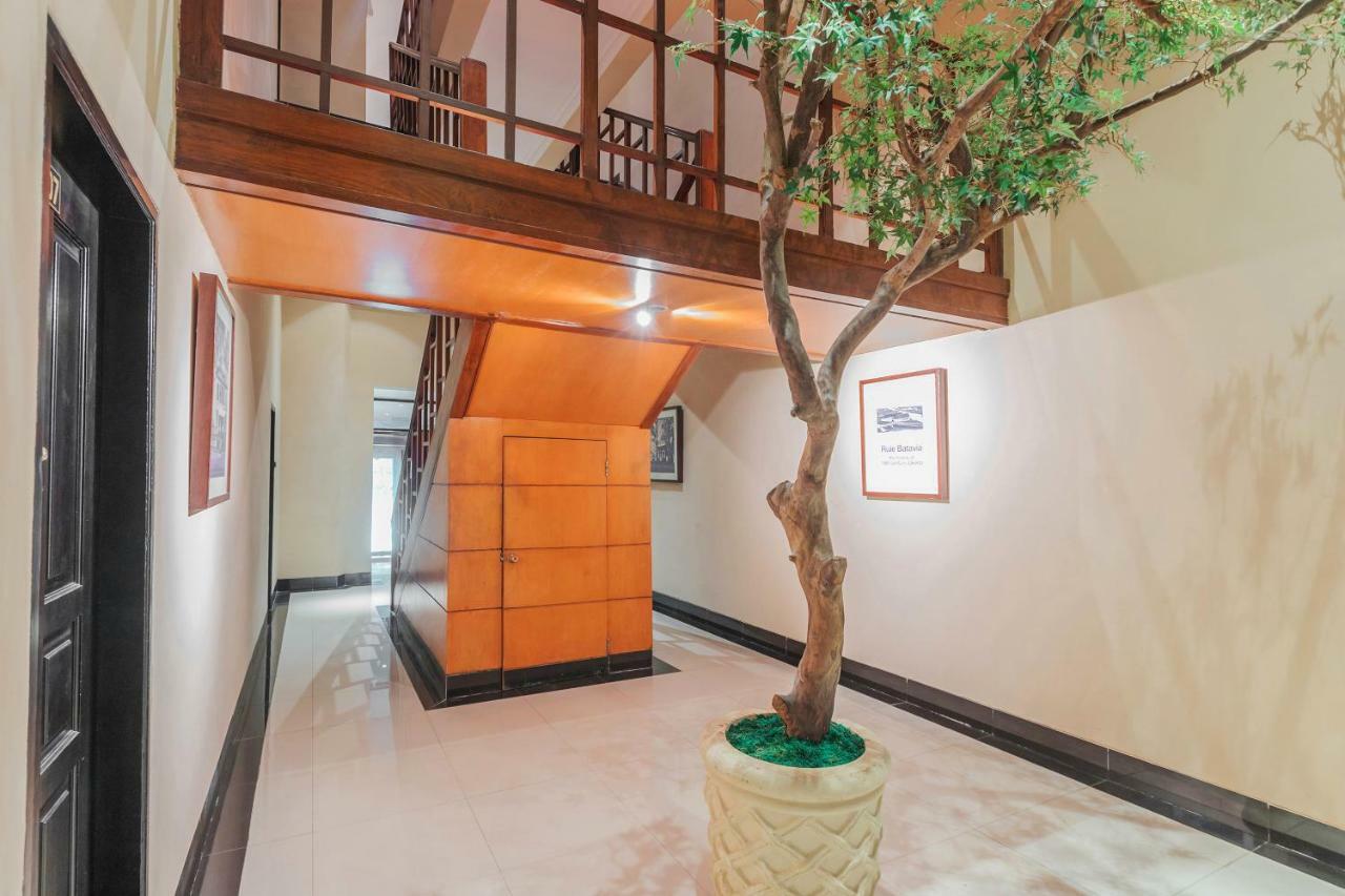 Capital O 534 Sriwijaya Hotel Jakarta Exterior photo