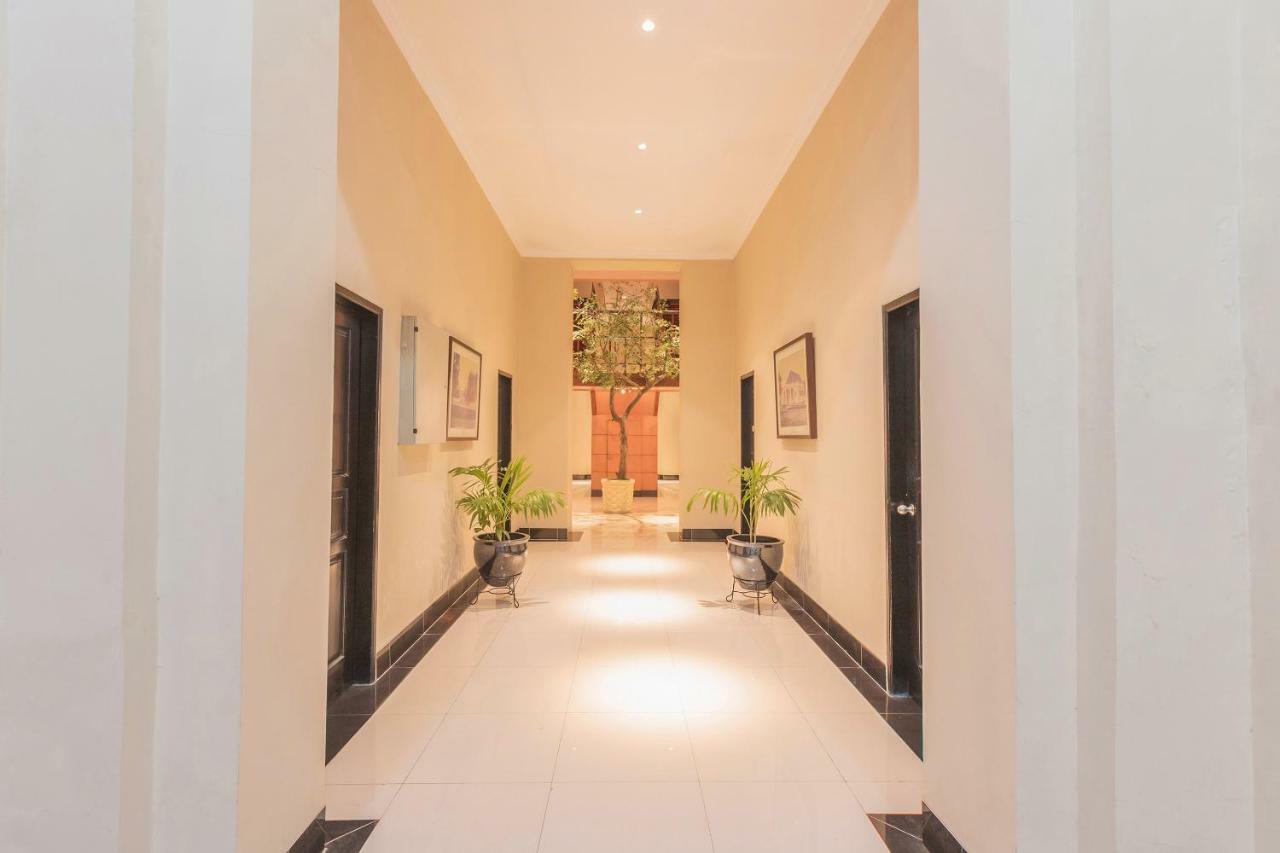Capital O 534 Sriwijaya Hotel Jakarta Exterior photo